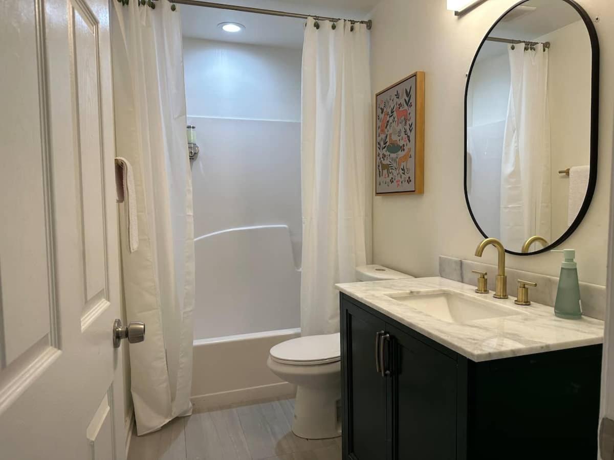 Vine City Home - Duplex - 3 Mins From Gwcc & Mercedes- Benz Stadium Atlanta Buitenkant foto